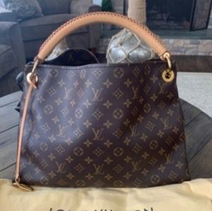 2015 Artsy Monogram MM